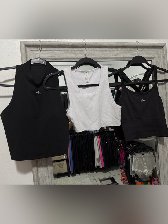 ALO Yoga Tops - ALO Yoga Cropped Tank Tops